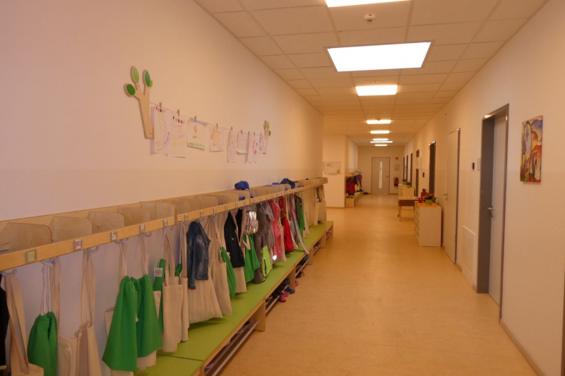 Flur mit Kindergarderobe